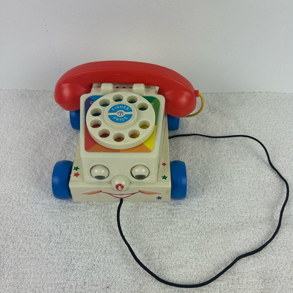 2009 Fisher Price Chatter Telephone Rotary Dial Pull Along Toy Phone/Works Great